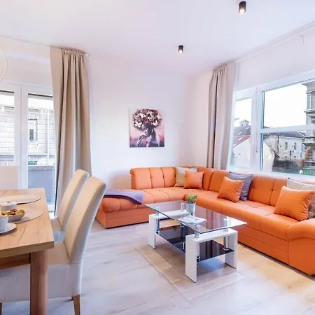 Fiorello Apartment