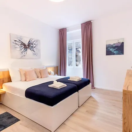 Fiorello Apartment