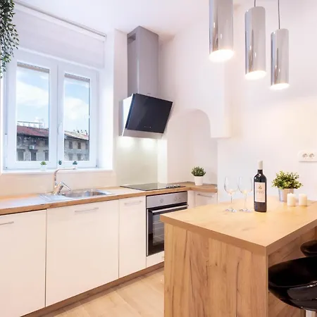 公寓 Fiorello 里耶卡